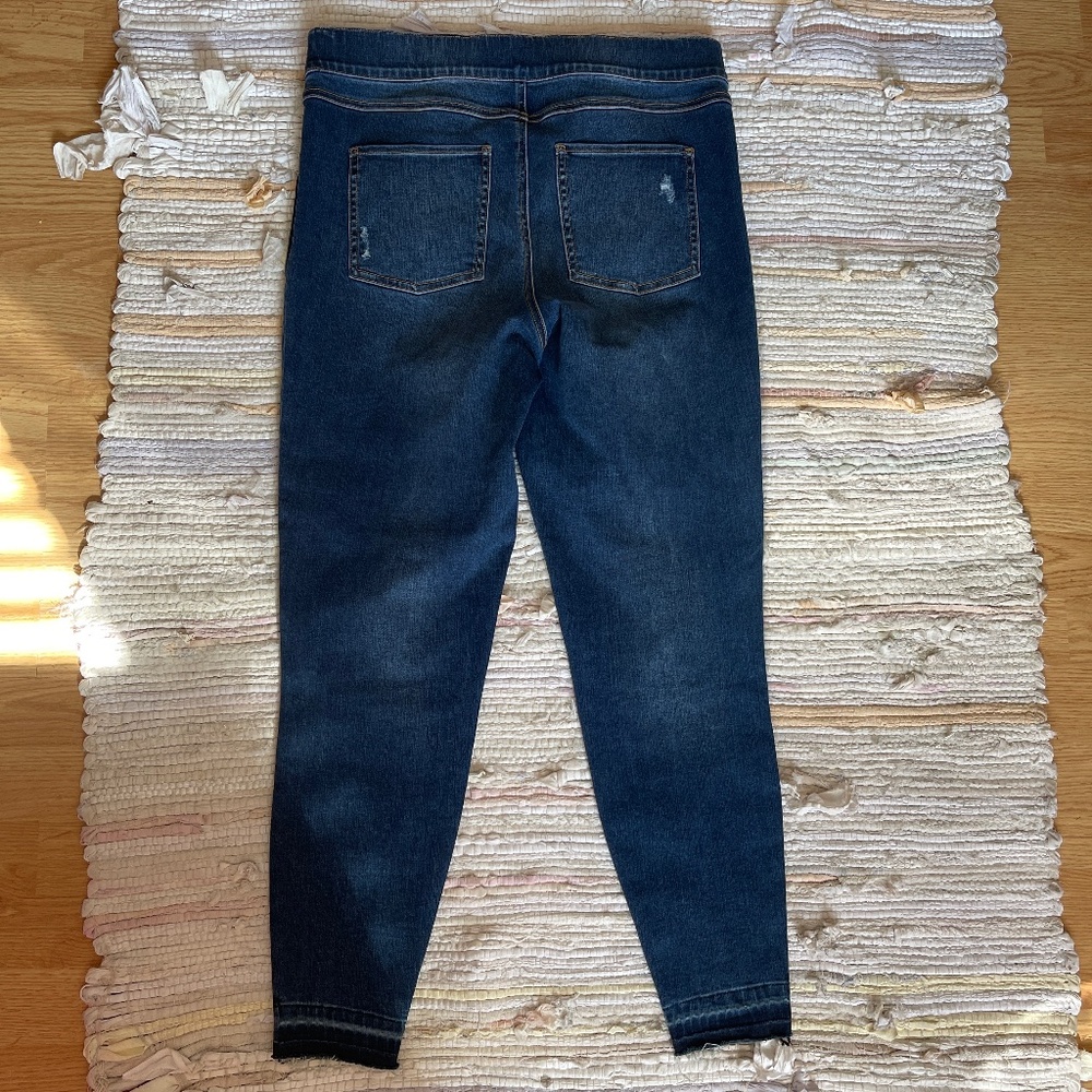 SPANX Distressed Pull On Skinny Medium Washed Ankle Jeans Size XL - Picture 7 of 8